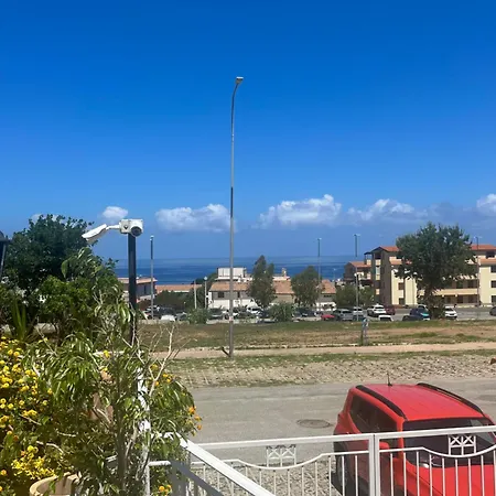 Residenza De Luca 4* טרופאה