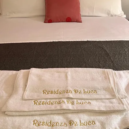 Residenza De Luca Bed & Breakfast 4*