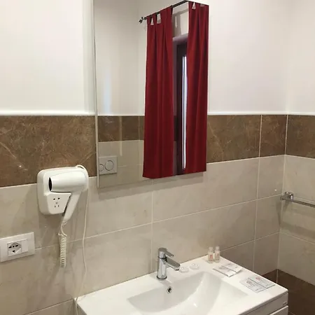 Residenza De Luca Bed & Breakfast 4*